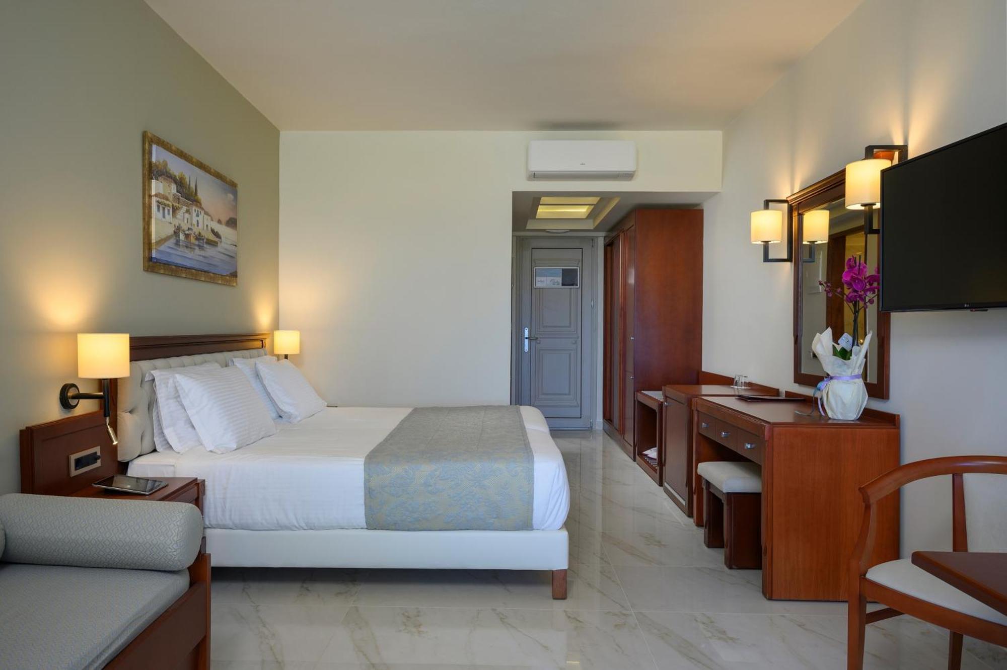 Vantaris Palace Paralia Kourna Exteriör bild